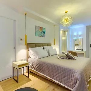 4* Bed & Breakfast Irini Luxury